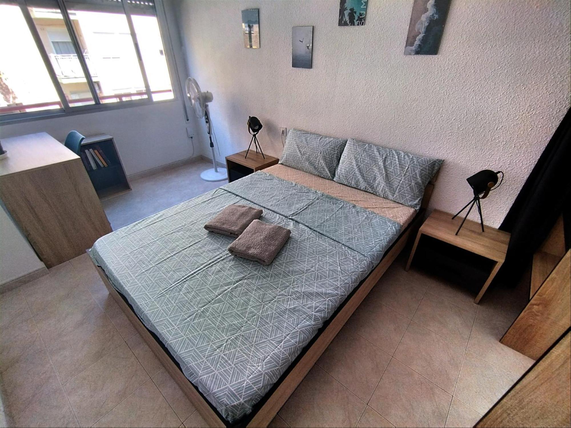 Habitaciones En Apartamento Compartido W Host Alicante Eksteriør bilde