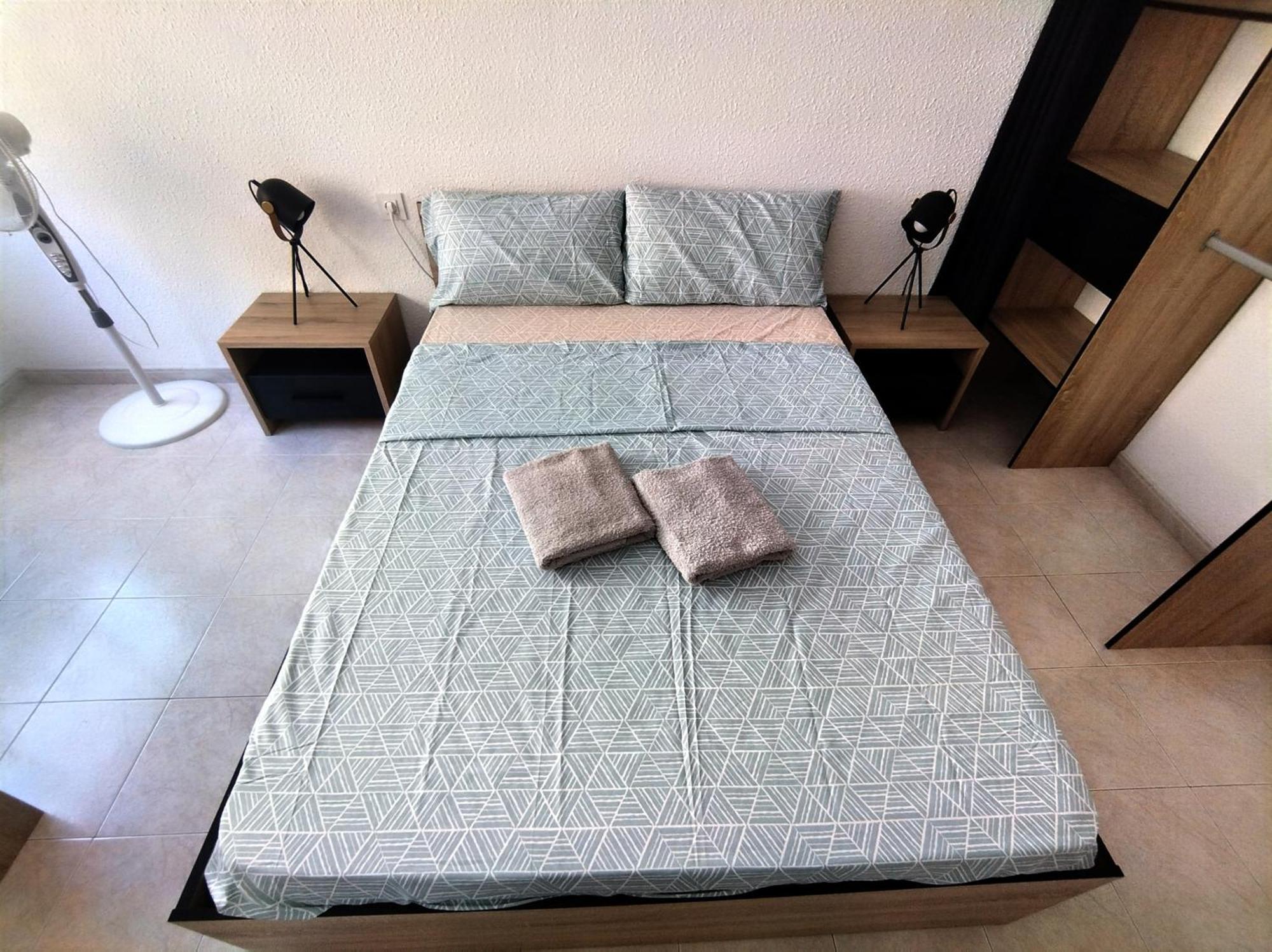 Habitaciones En Apartamento Compartido W Host Alicante Eksteriør bilde
