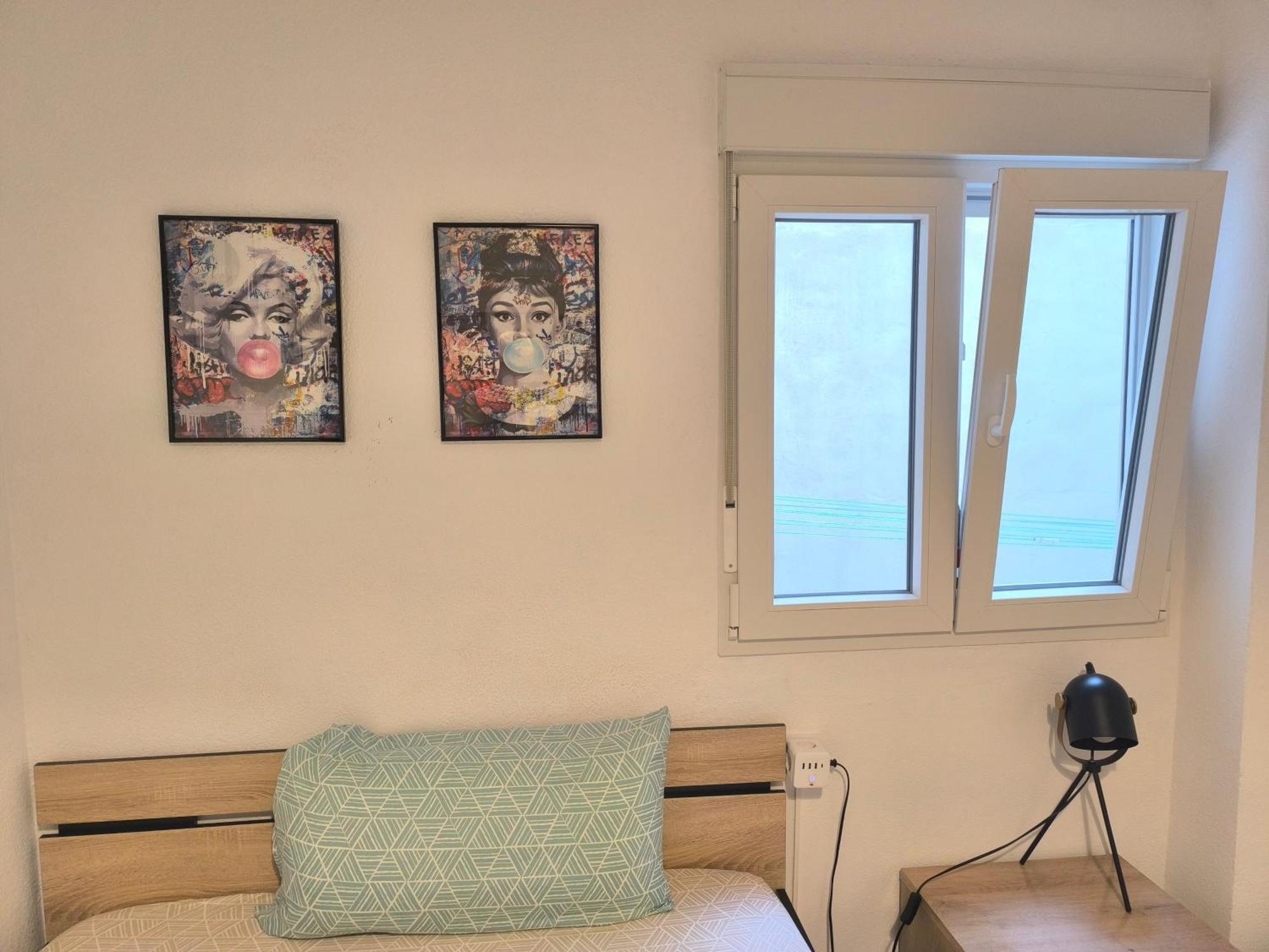 Habitaciones En Apartamento Compartido W Host Alicante Eksteriør bilde