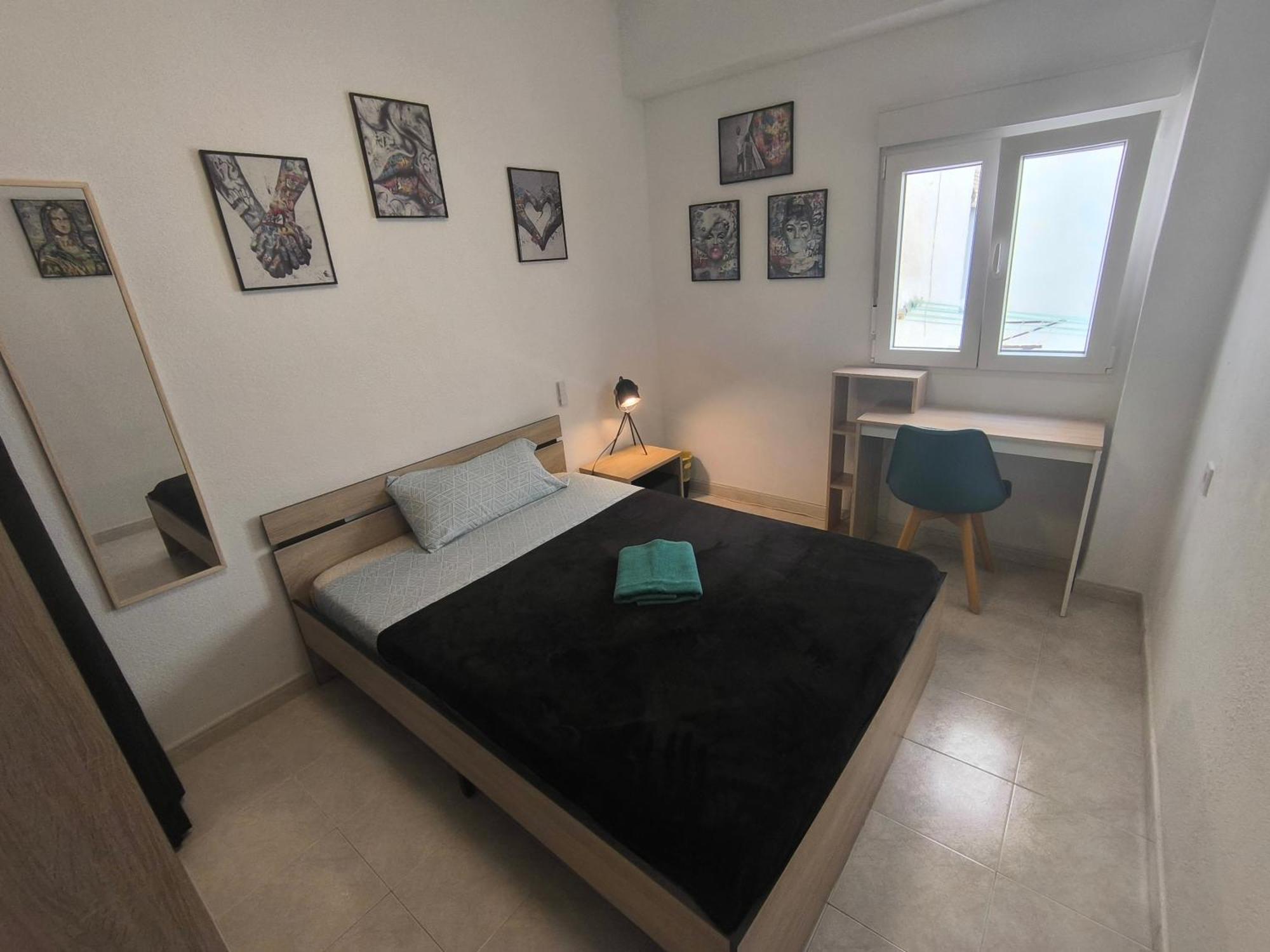 Habitaciones En Apartamento Compartido W Host Alicante Eksteriør bilde